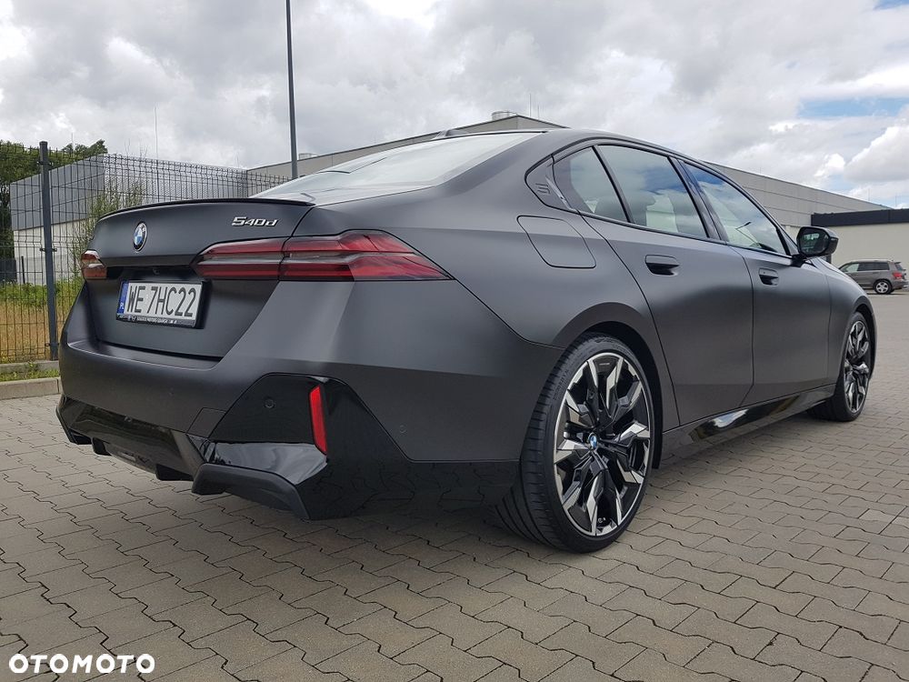 BMW Seria 5 540d xDrive mHEV M Sport - 11
