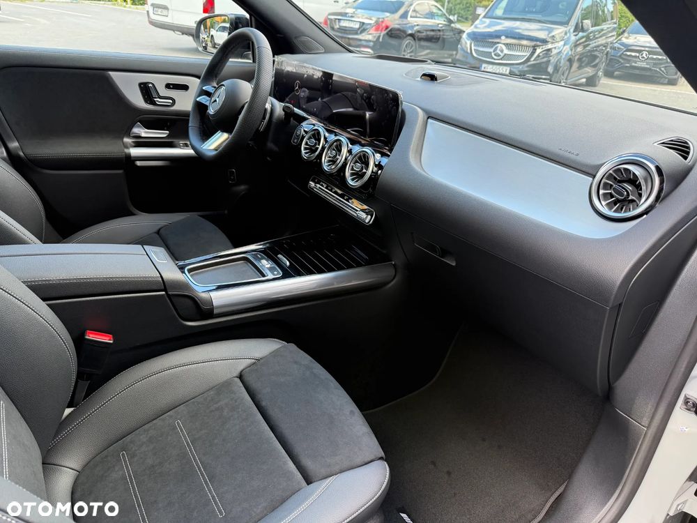Mercedes-Benz GLA 220 mHEV 4-Matic AMG Line 8G-DCT - 20