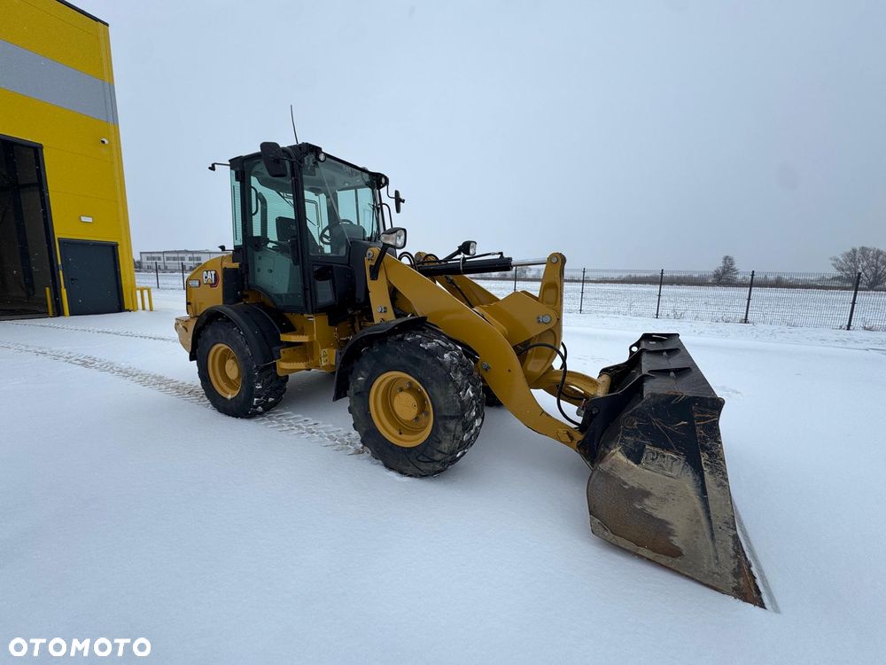 Caterpillar 908M - 2