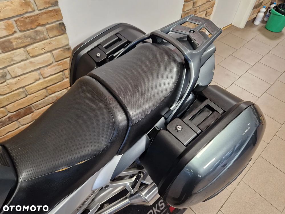 Yamaha FJR - 32