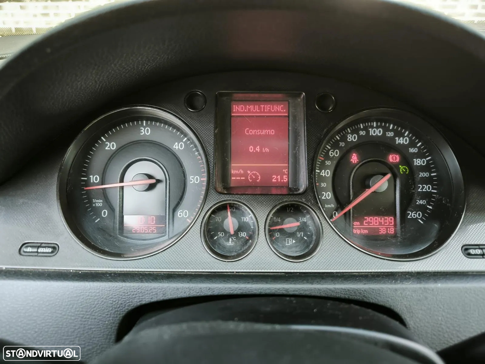 VW Passat 2.0 TDI Confortline - 11