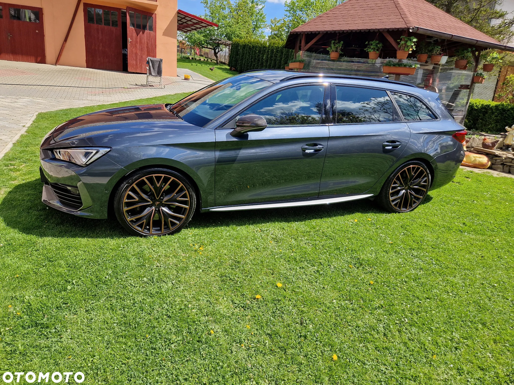 Cupra Leon 2.0 TSI DSG - 11