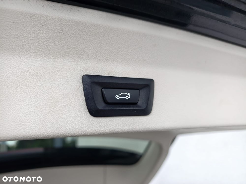 BMW X3 xDrive20i Advantage - 10