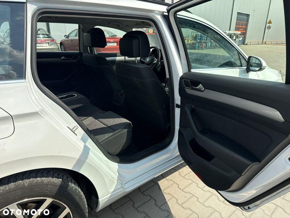 Volkswagen Passat 1.5 TSI EVO Business DSG - 17