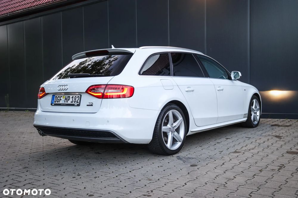 Audi A4 Avant 2.0 TDI DPF quattro S tronic S line Sportpaket - 14