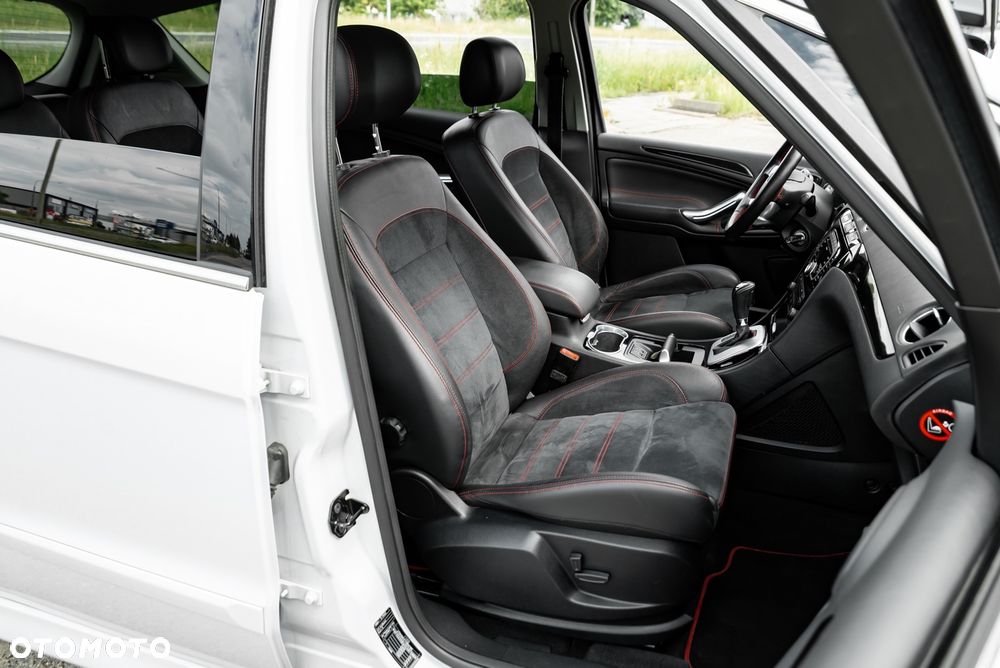 Ford S-Max 2.0 EcoBoost Titanium - 24