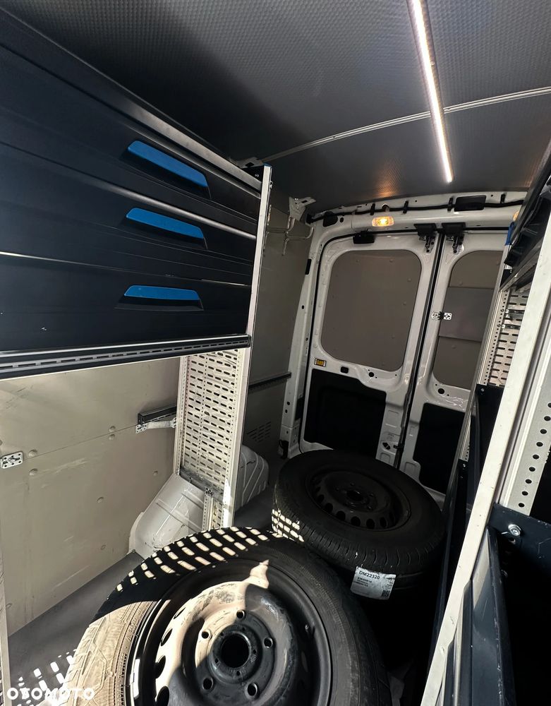 Ford Transit - 41