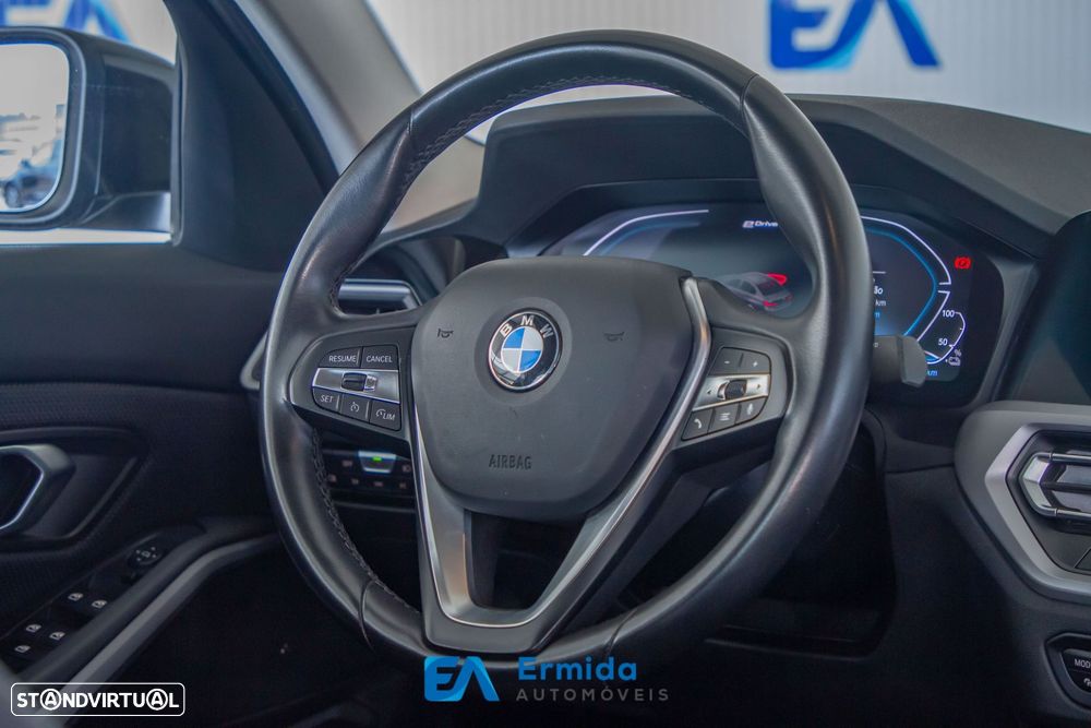 BMW 330 e Auto - 25