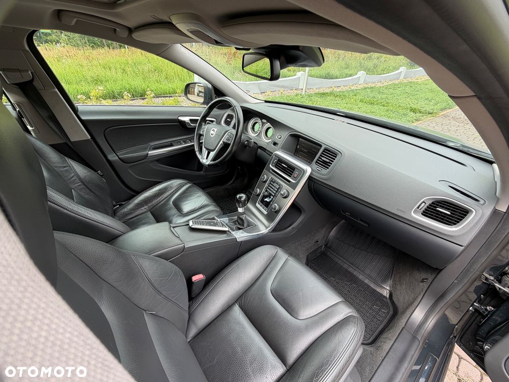 Volvo S60 D5 Summum - 18