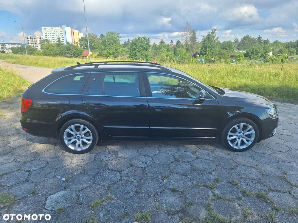 Skoda Superb 2.0 TDI Exclusive - 2