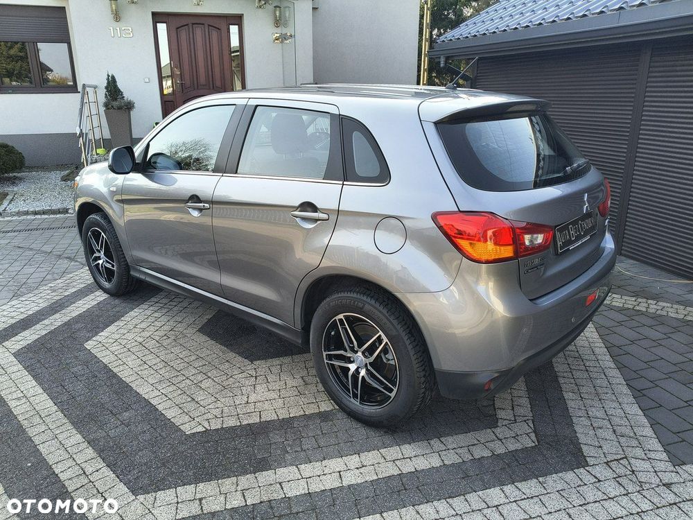 Mitsubishi ASX - 5