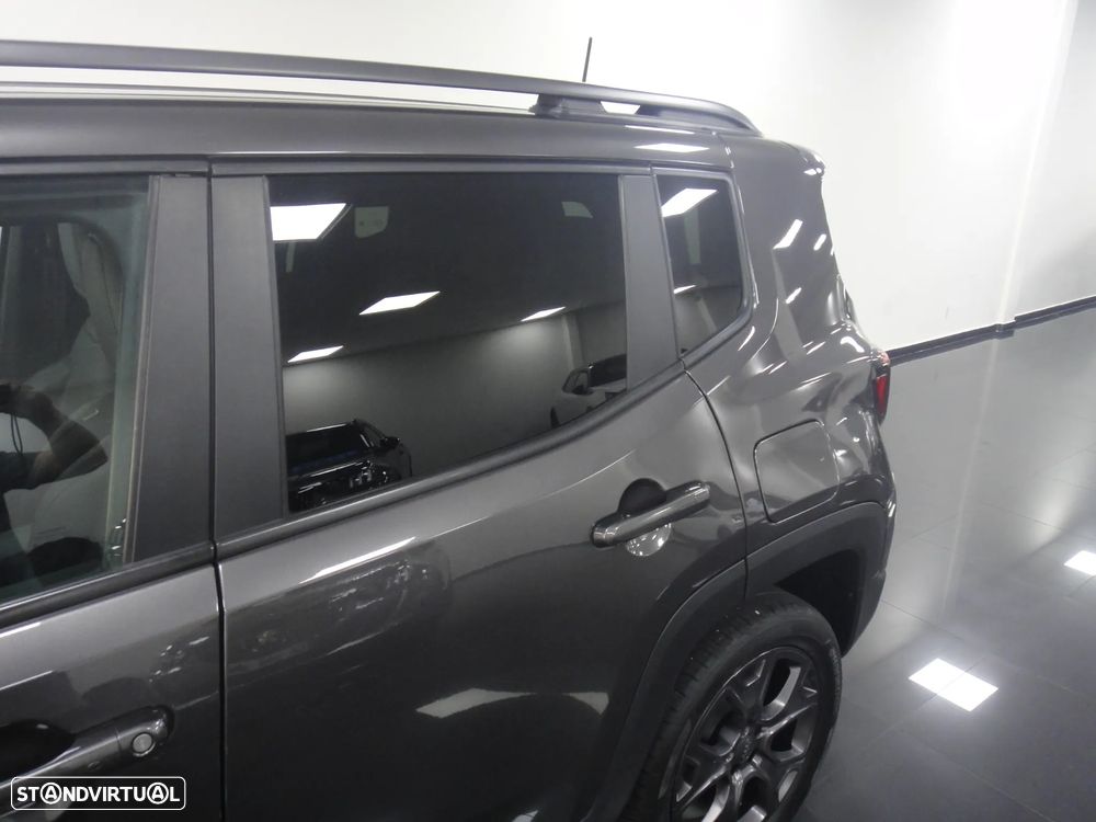 Jeep Renegade 1.3 T-GDI 4xe Auto S-Edition - 11