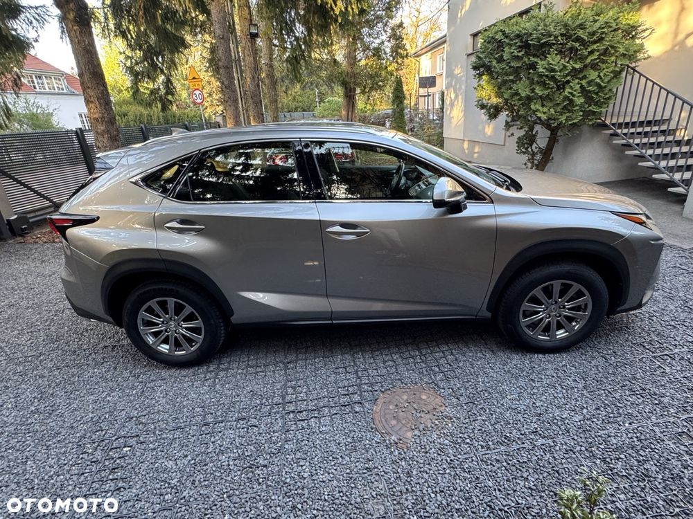 Lexus NX 200t Elite AWD - 8