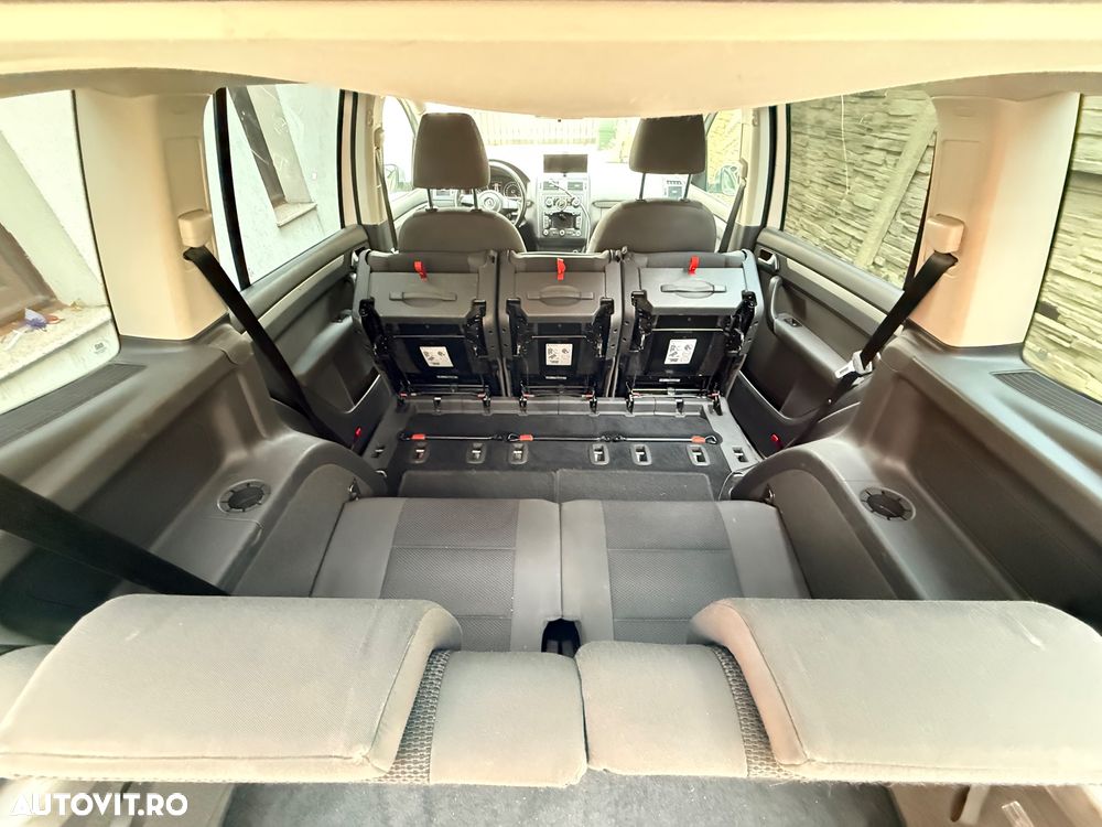 Volkswagen Touran 1.6 TDI DSG Trendline - 19