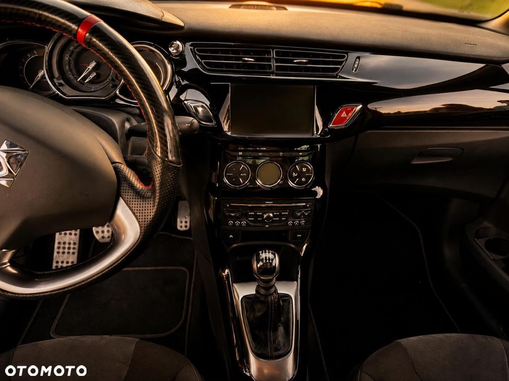 Citroën DS3 1.6 THP Ultra Prestige - 8