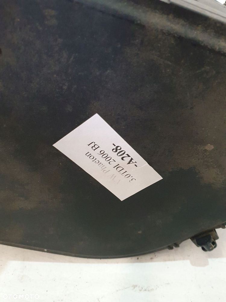 skrzynka bezpieczników 3d1937609a phaeton 3d2 3.0tdi 06r - 9