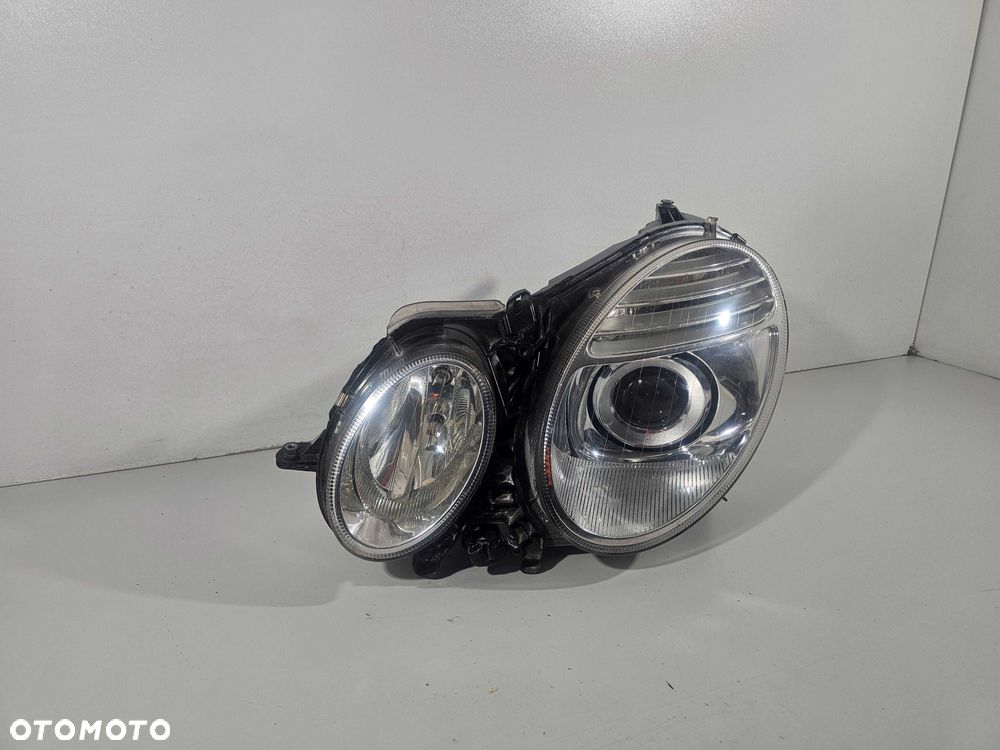 Mercedes E W211 Lift Lampa Przód Przednia Bi-Xenon Lewa Kompletna - 2