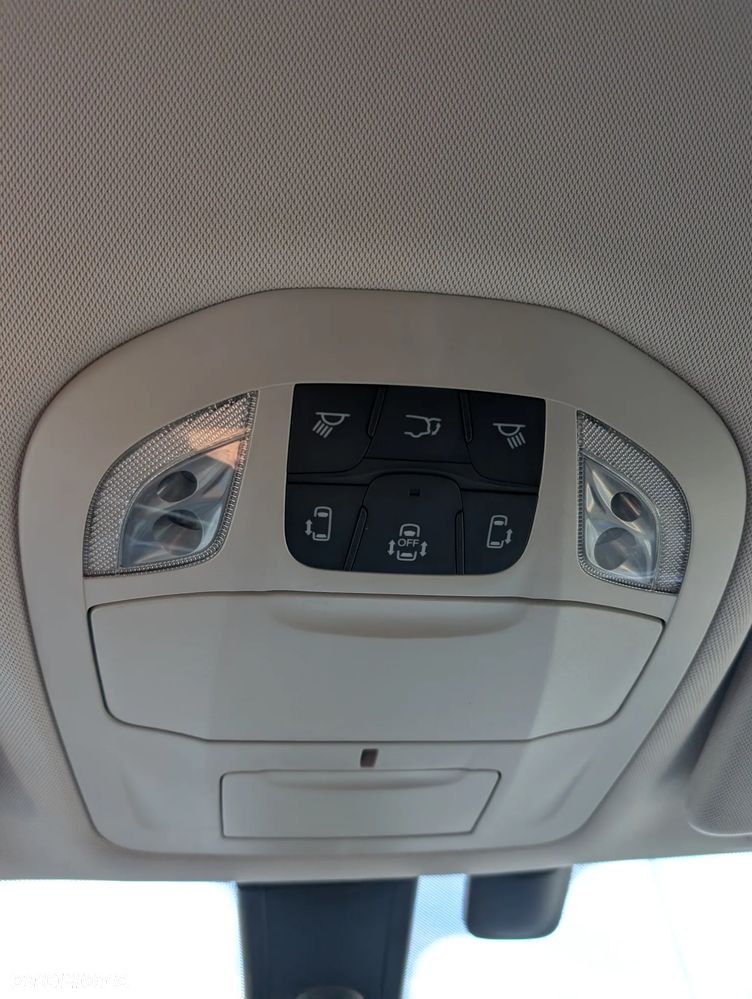 Chrysler Pacifica - 15