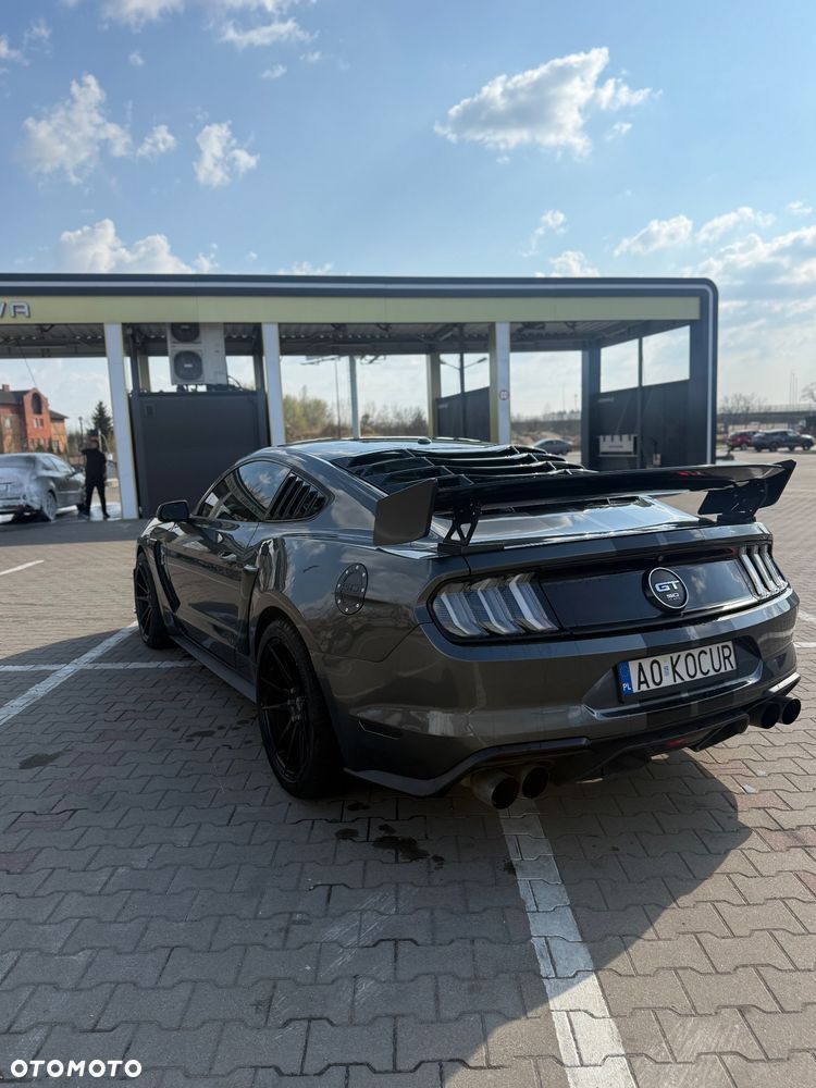 Ford Mustang 5.0 V8 GT - 8