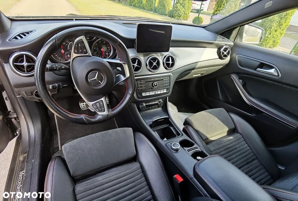Mercedes-Benz GLA 200 7G-DCT AMG Line - 9