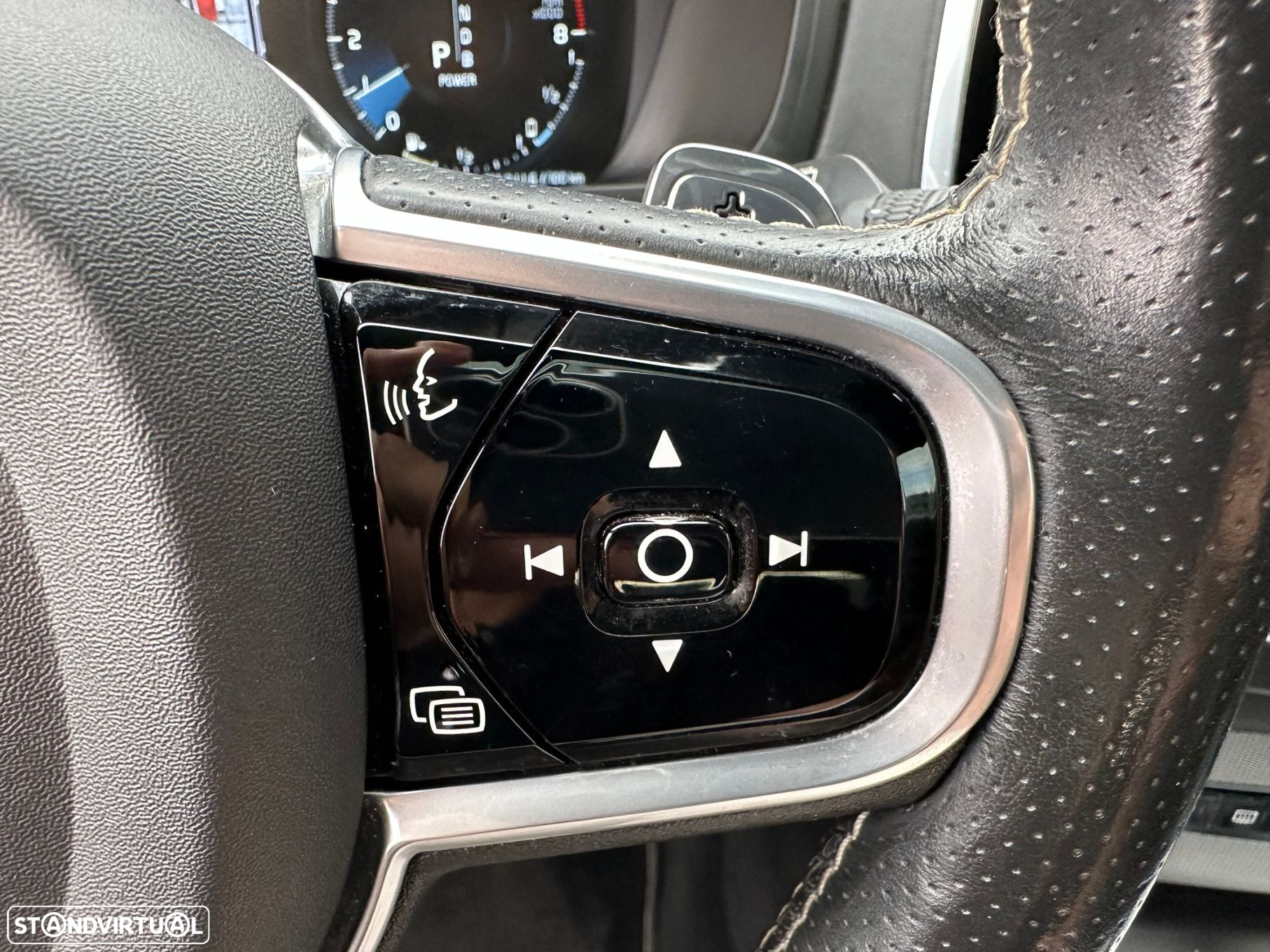 Volvo XC 90 2.0 T8 PHEV R-Design AWD - 27