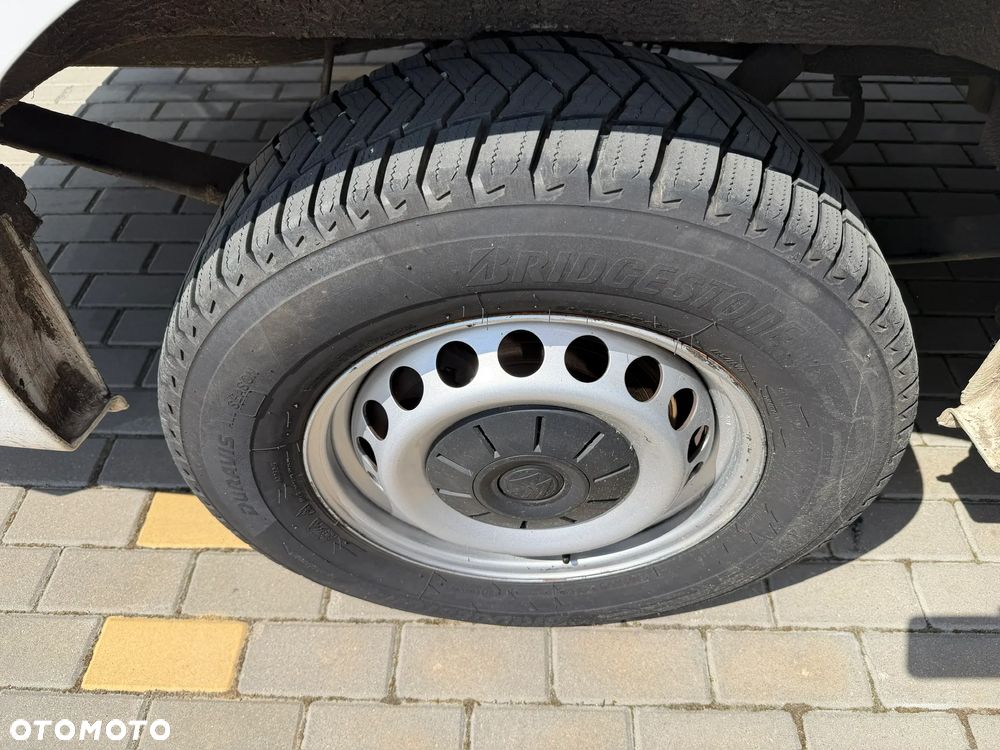 Volkswagen E-CRAFTER - 38