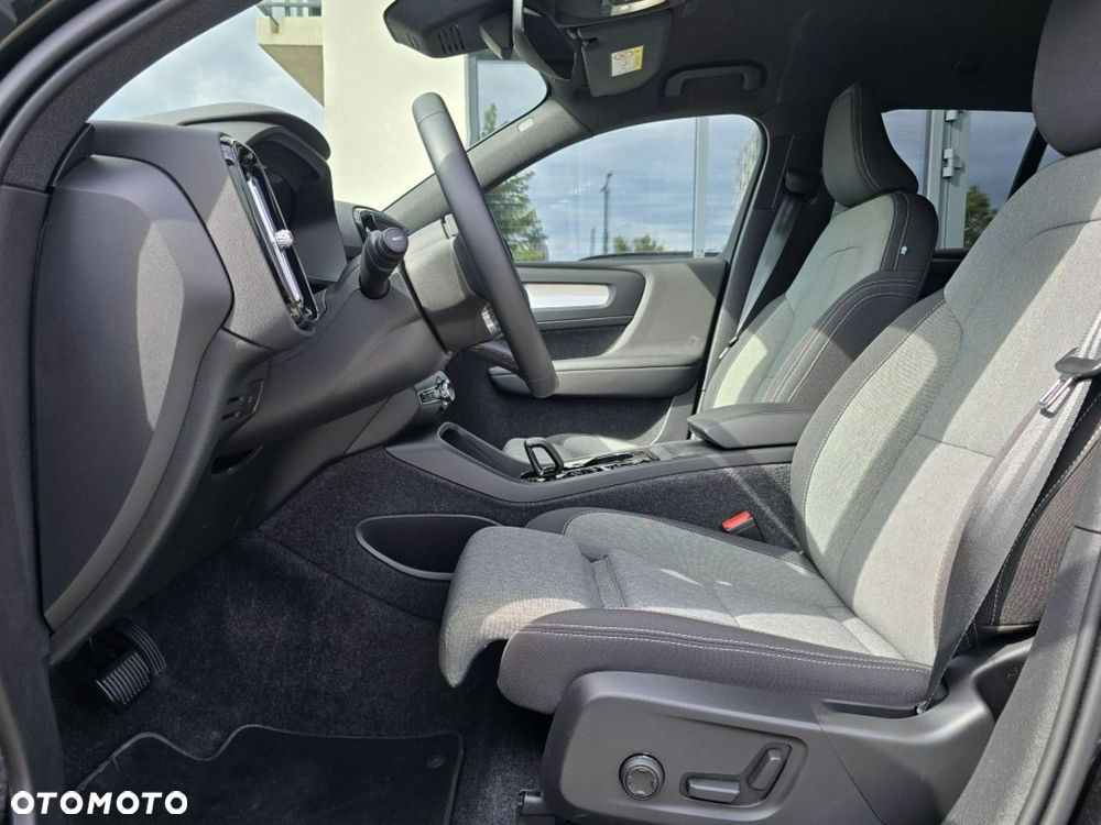 Volvo XC 40 B4 Plus Dark - 7