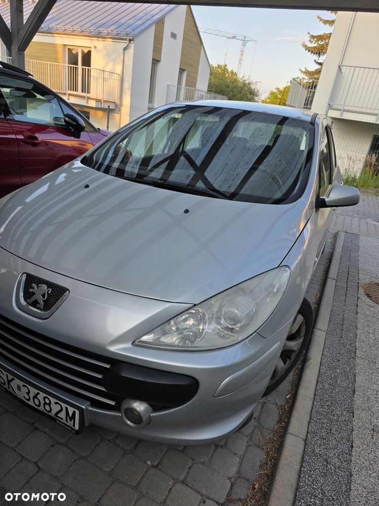 Peugeot 307 - 1