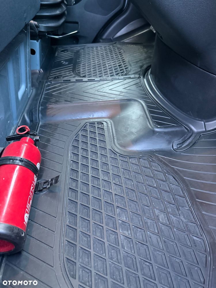 Mercedes-Benz Sprinter - 8