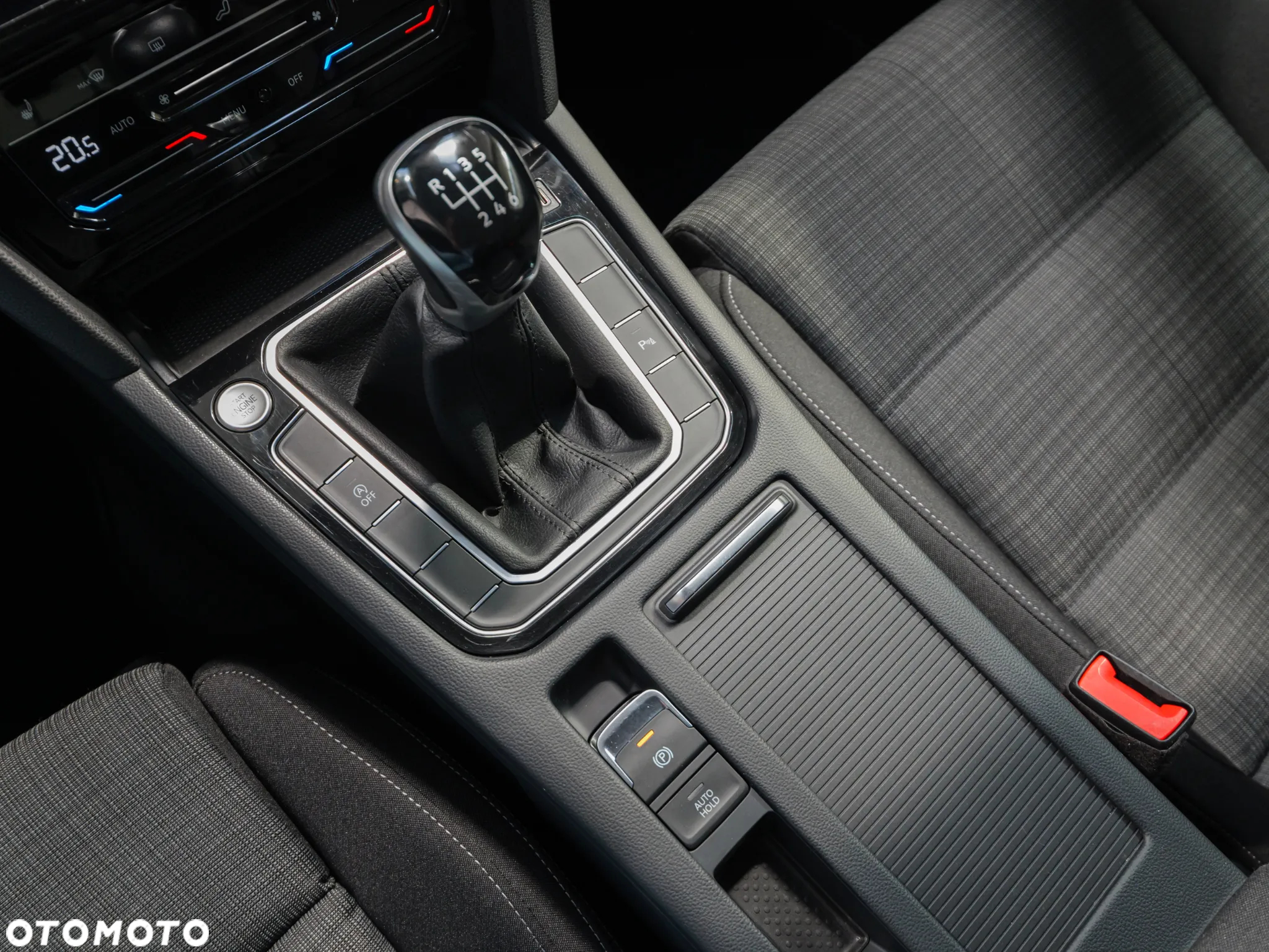 Volkswagen Passat 2.0 TDI EVO Business - 31