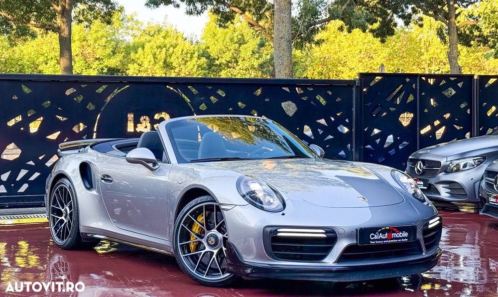 Porsche 911-TURBO-S Cabriolet - 32