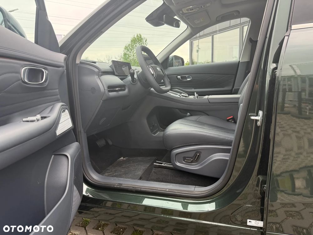 Geely Starray EM-i 1.5 PHEV Max - 10