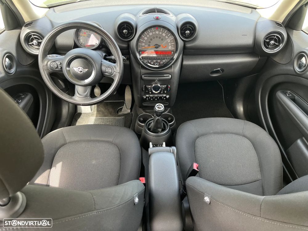 MINI Countryman Cooper D - 11