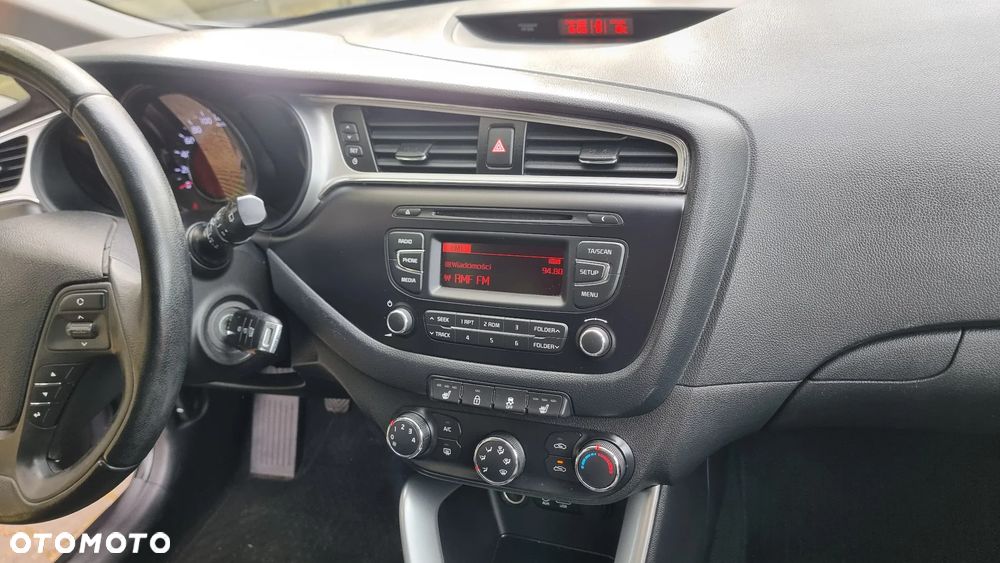 Kia Ceed 1.4 Smart Plus - 29