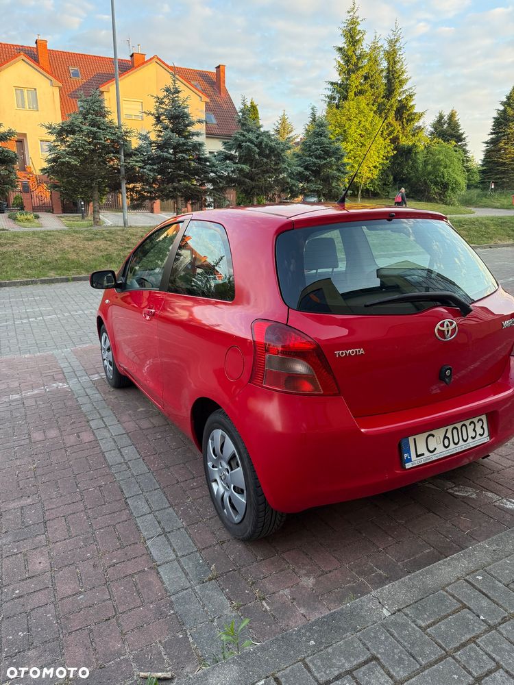 Toyota Yaris 1.0 Terra A/C - 4