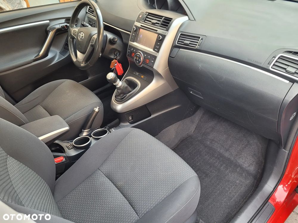 Toyota Verso 1.8 Prestige 7os EU6 - 14