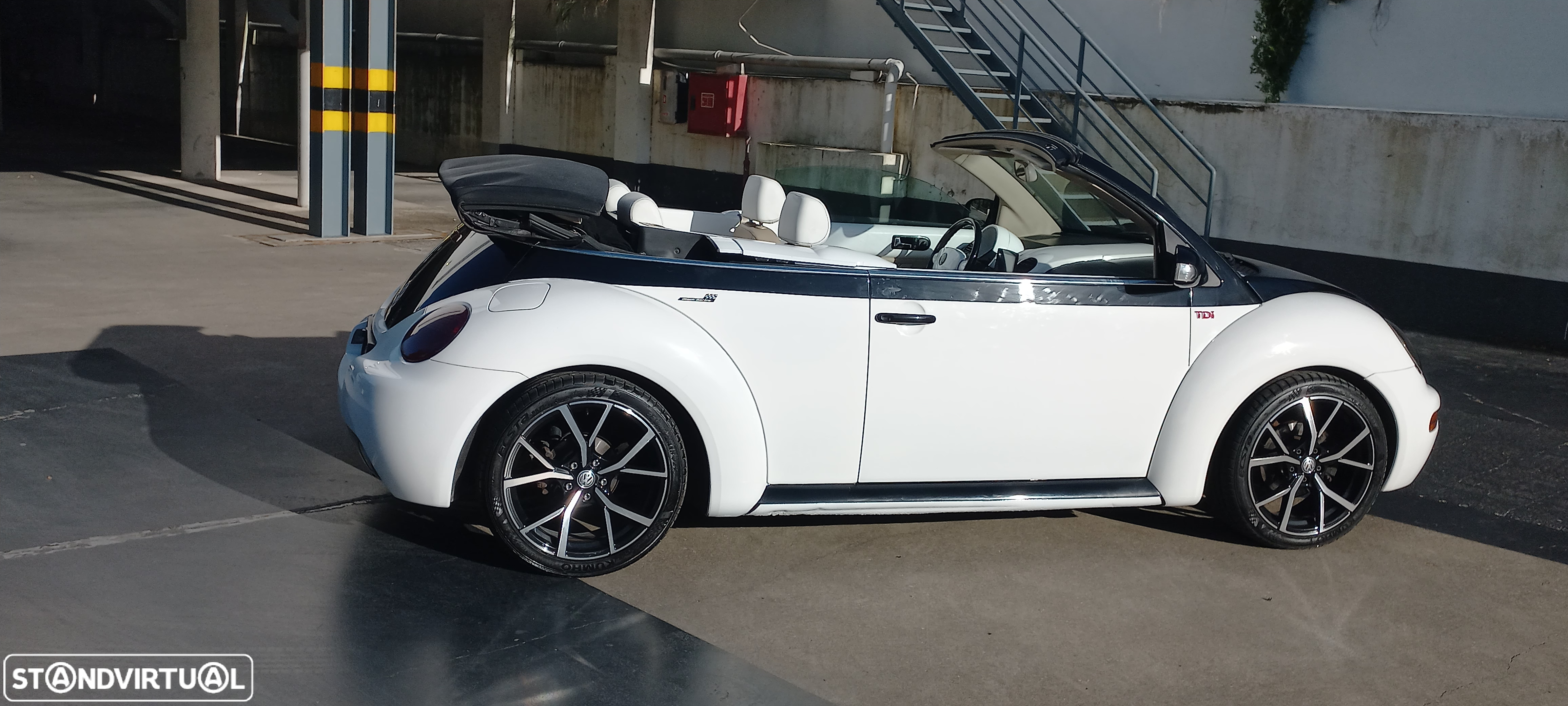 VW New Beetle Cabriolet 1.9 TDi Top Couro - 49