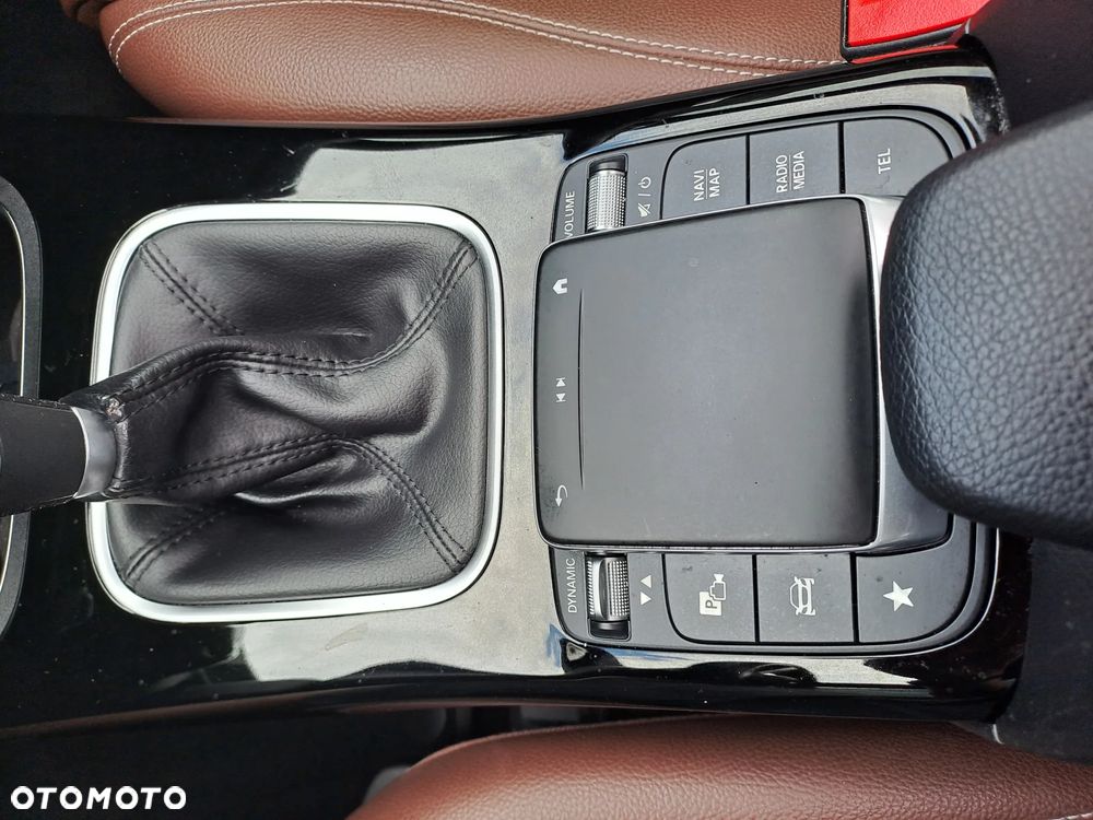 Mercedes-Benz CLA 180 Shooting Brake - 34