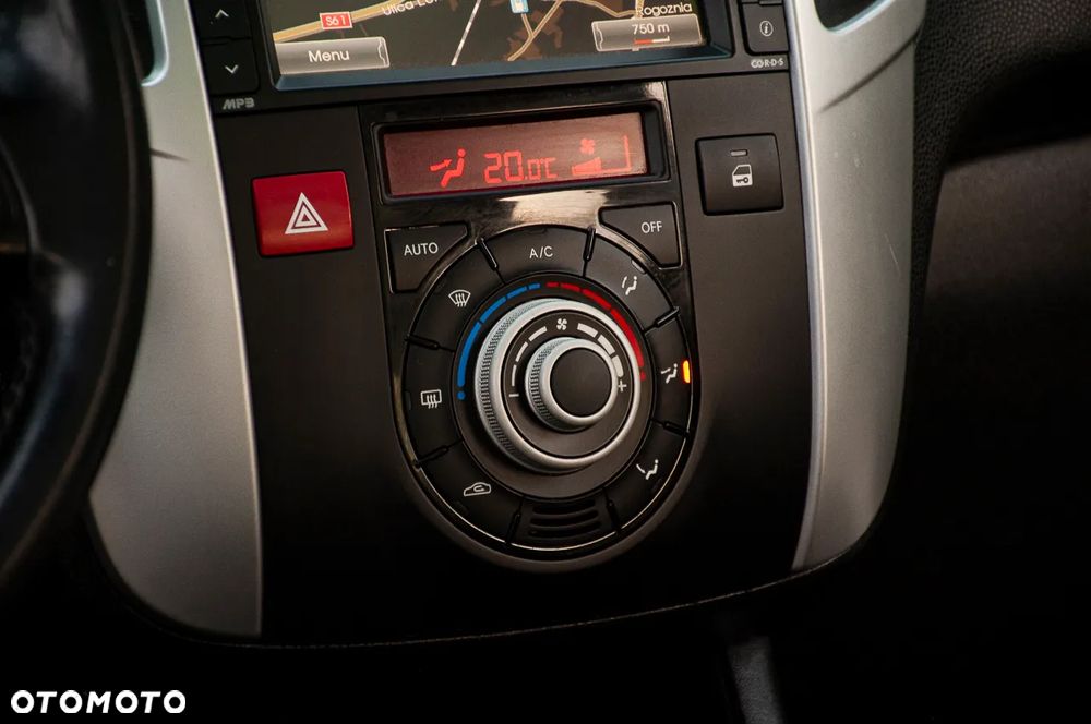 Kia Venga - 28