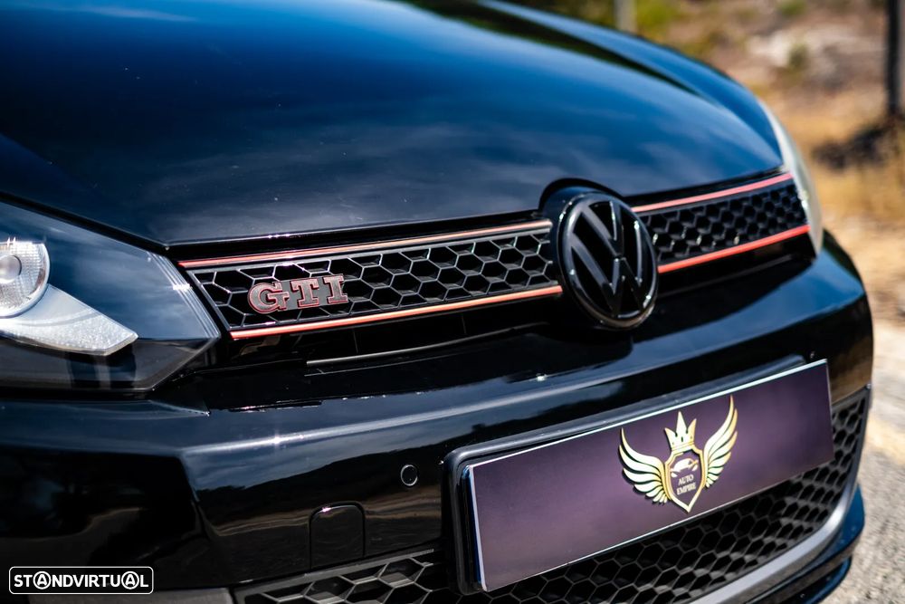 VW Golf 2.0 GTI DSG adidas - 3