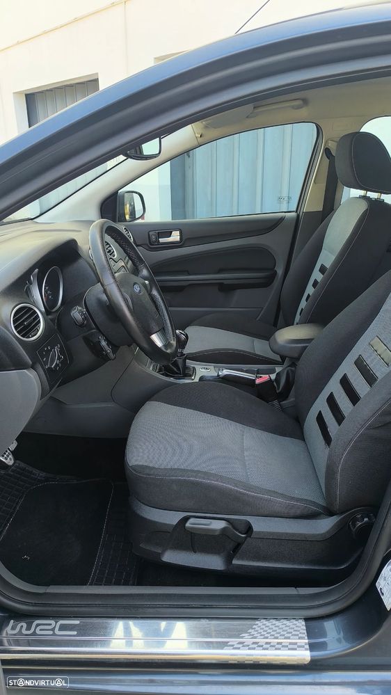 Ford Focus SW 1.6 TDCi Sport WRC - 38