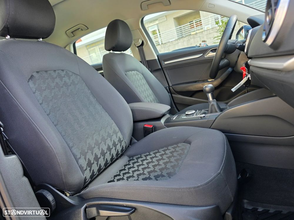 Audi A3 Limousine 1.6 TDI Sport - 22