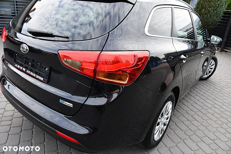 Kia Ceed 1.6 GDI ISG Platinum Edition - 32