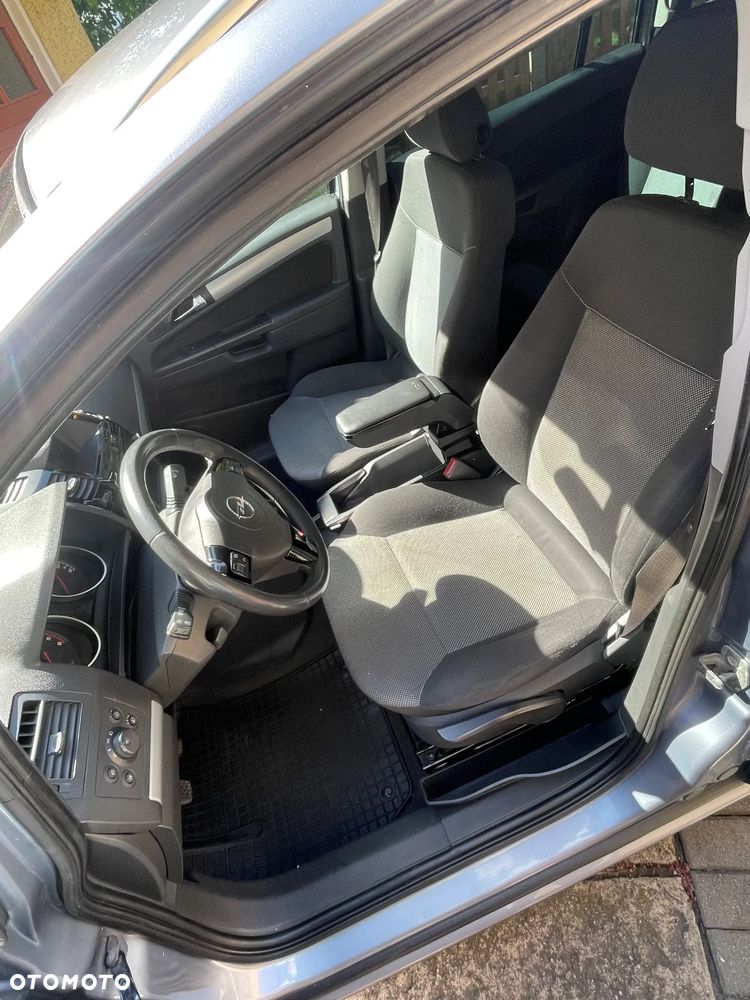 Opel Zafira 1.6 Enjoy - 14