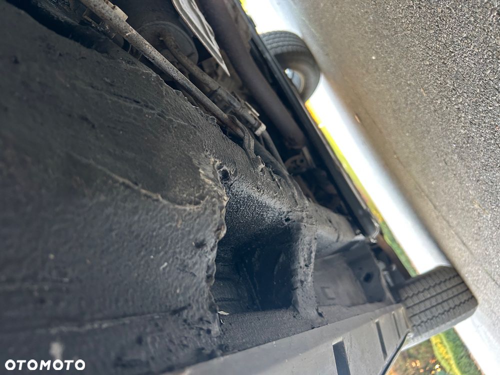 Suzuki Grand Vitara 2.0 - 14