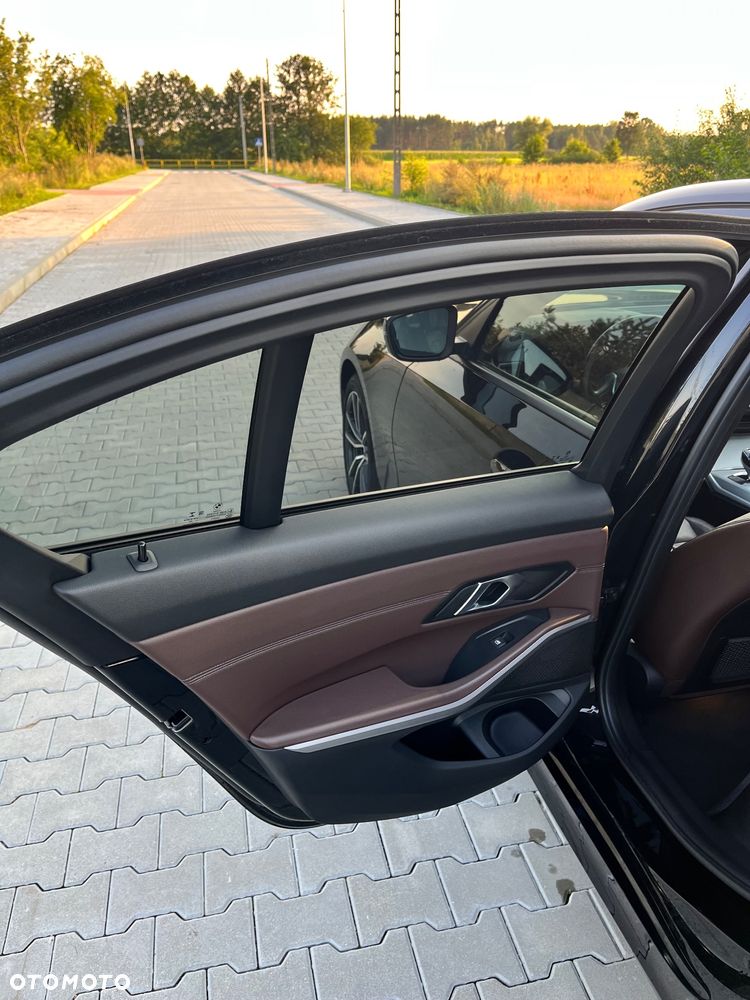 BMW Seria 3 318d Advantage - 34