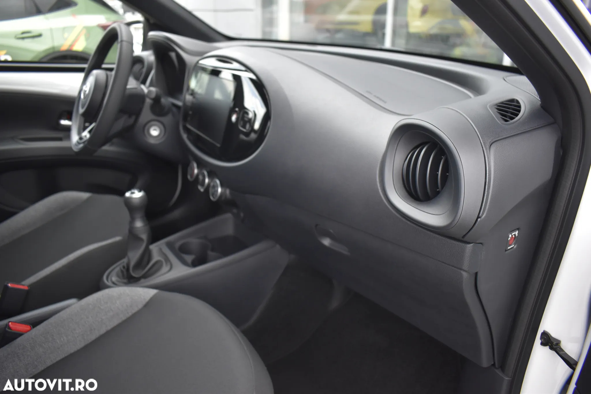 Toyota Aygo X 1.0l MT Active - 39