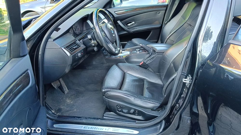 BMW Seria 5 540i - 15