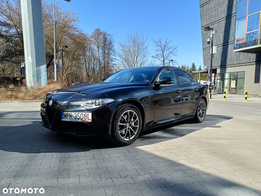 Alfa Romeo Giulia 2.0 Turbo Business - 14