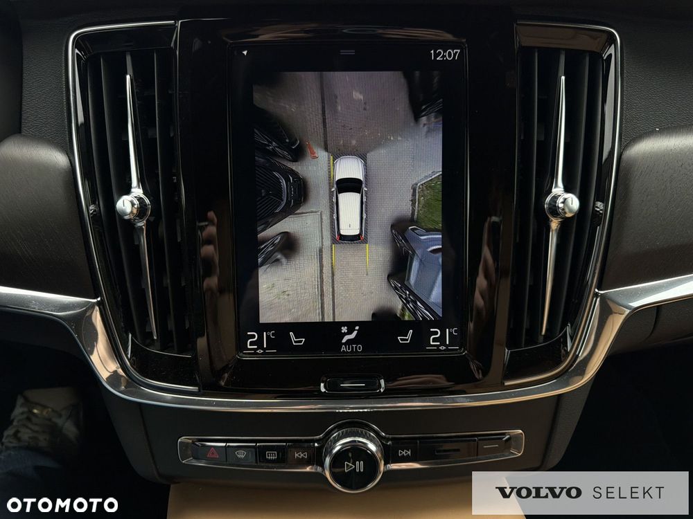 Volvo V90 Cross Country - 24